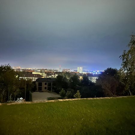 Панорамні Апартаменти Ujhorod Exterior foto