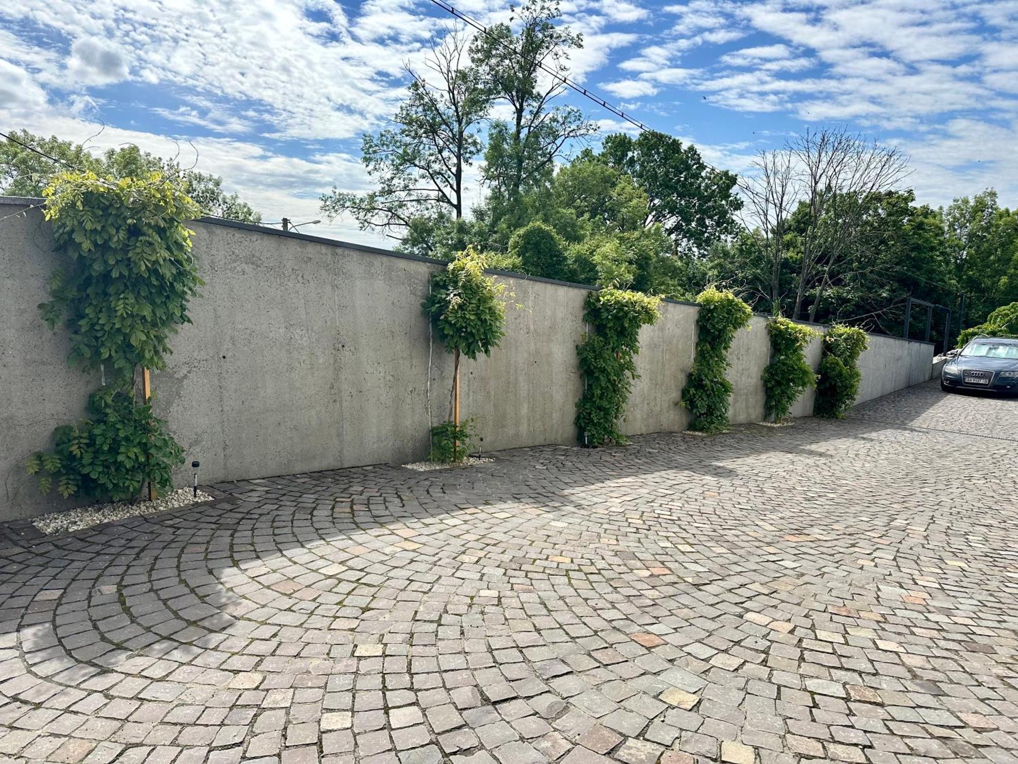 Панорамні Апартаменти Ujhorod Exterior foto