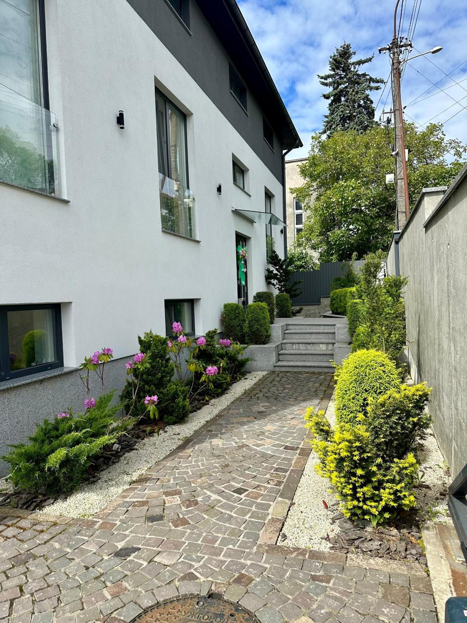 Панорамні Апартаменти Ujhorod Exterior foto
